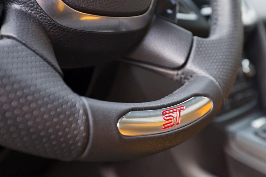  Ford Focus ST 2013 года  (фото 15 из 92)